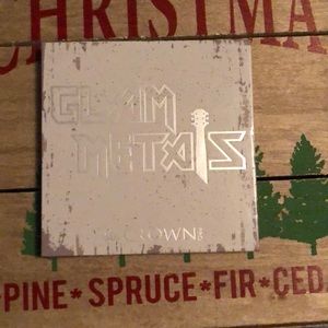 Crown glam metals eyeshadow palette